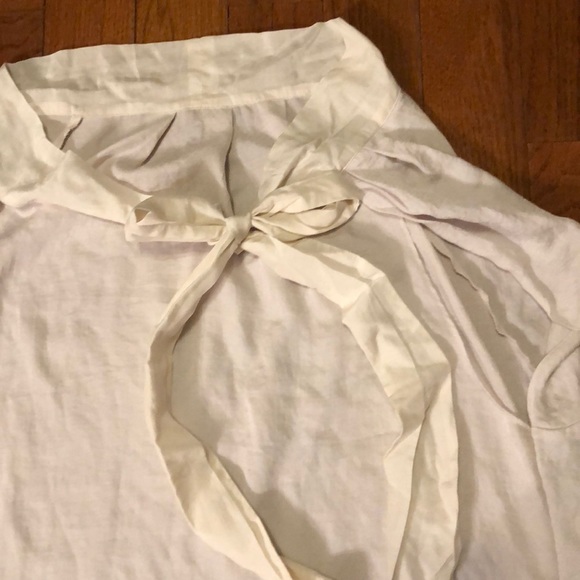 Gap Cream shear top - Picture 2 of 2